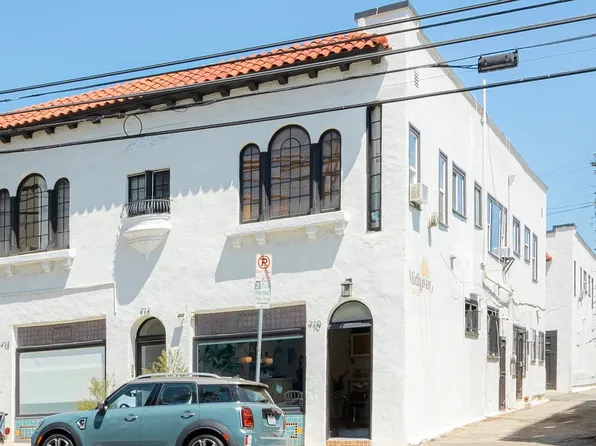 710 N Van Ness Ave #C, Los Angeles, CA 90038