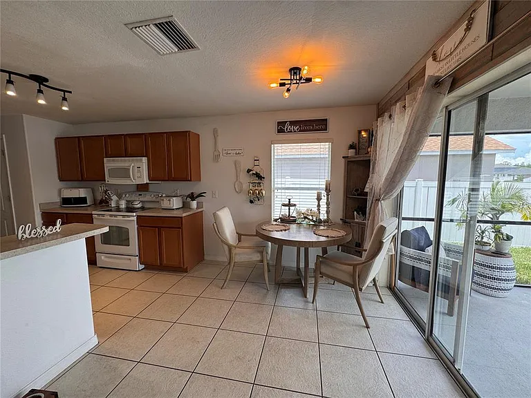 2232 Colville Chase Dr — Photo 11