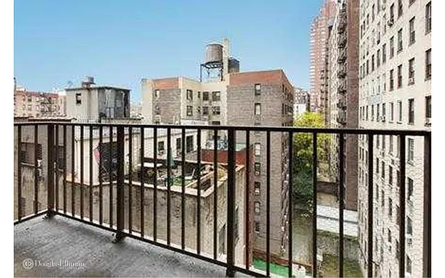 Rented by Douglas Elliman | media 24