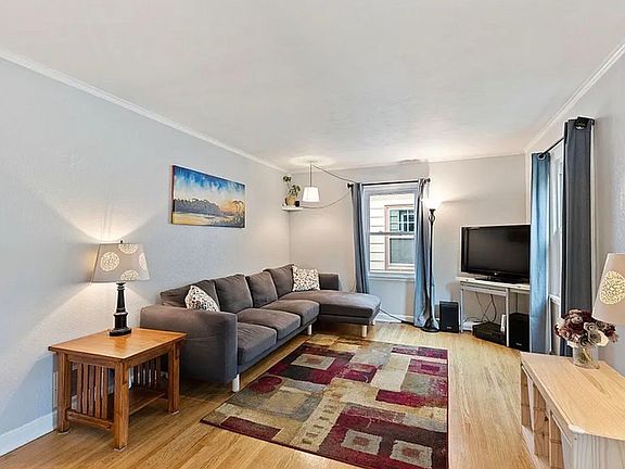 5th image of 2716 Abbott Ave N