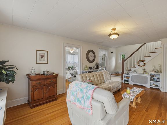 4th image of 29 Wayland Avenue