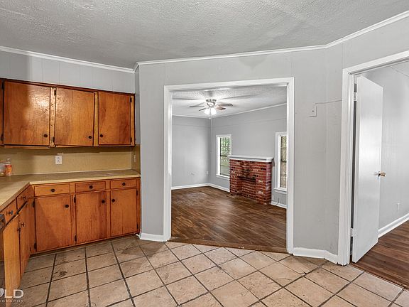 3rd image of 3135 W College St