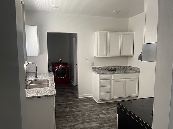 4th image of 1529 Vine St #1531