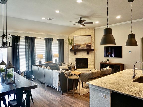 3rd image of 15115 Flintridge Lake Ln
