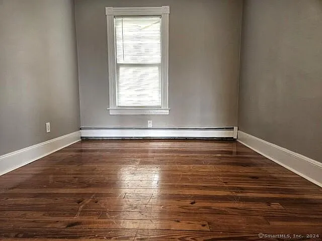 3 bed, 1000 sqft, $1,650 — Photo 4