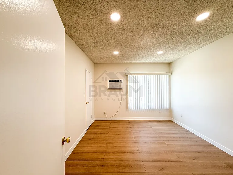 5461 KESTER — Photo 19