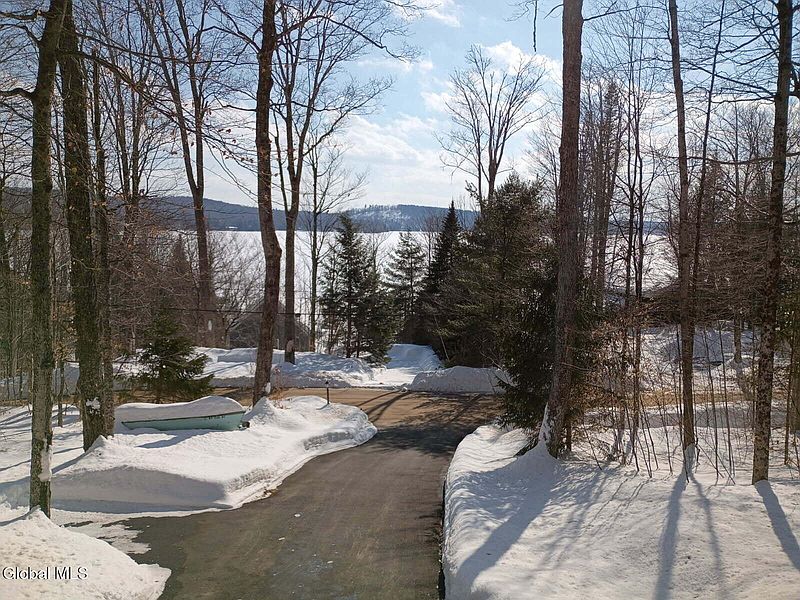 5th image of 601 N Shore Peck Lake Road