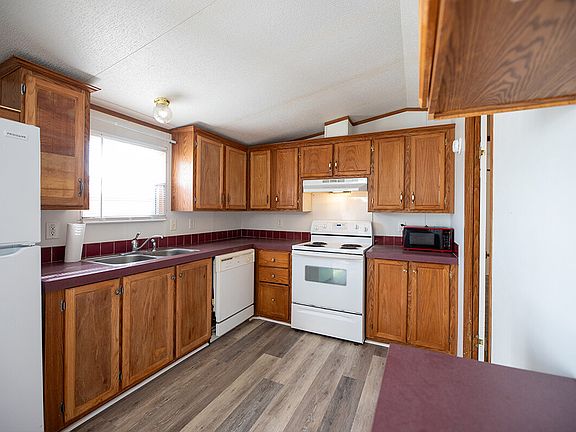 318b-GOSS-kitchen_10172024