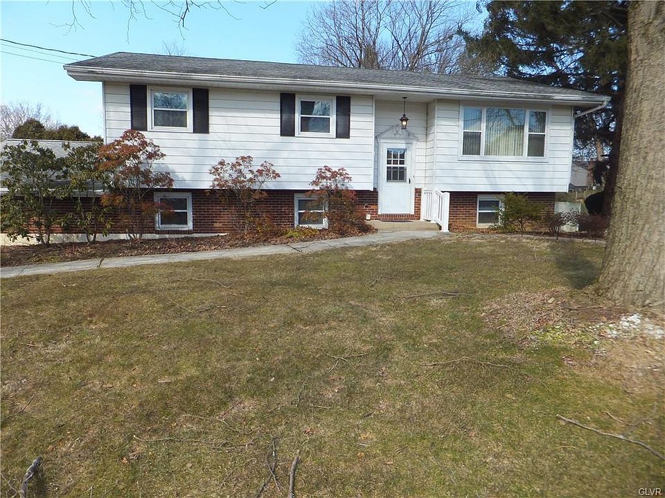 1st image of 2711 Plymouth Dr