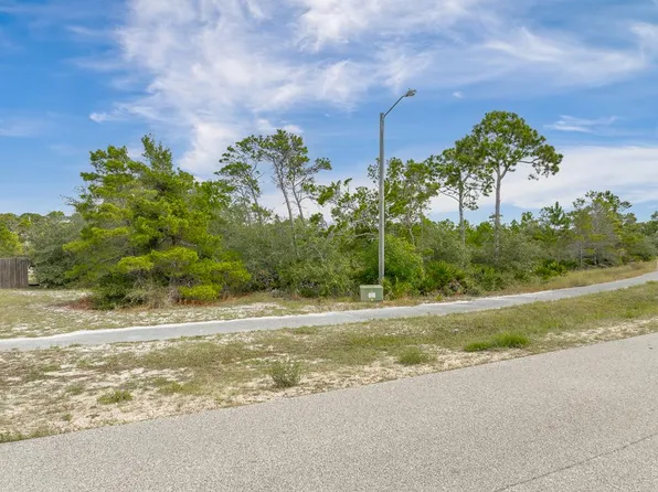 263 Ridgecrest Pkwy, Eastpoint, FL 32328