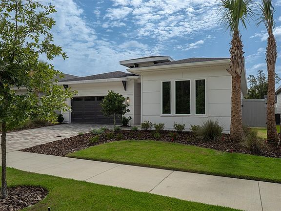 3rd image of 835 SW 145th Dr