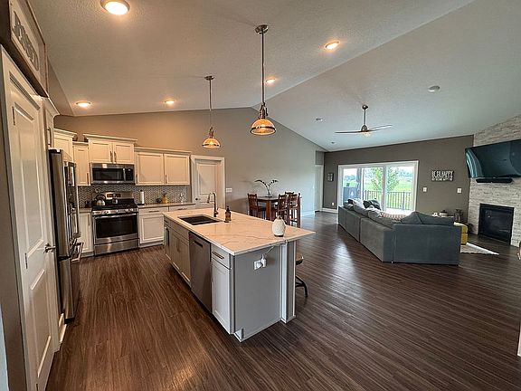 Kitchen & Great Room
