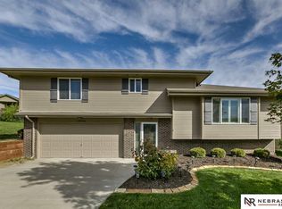 13606 Ohio St, Omaha, NE 68164