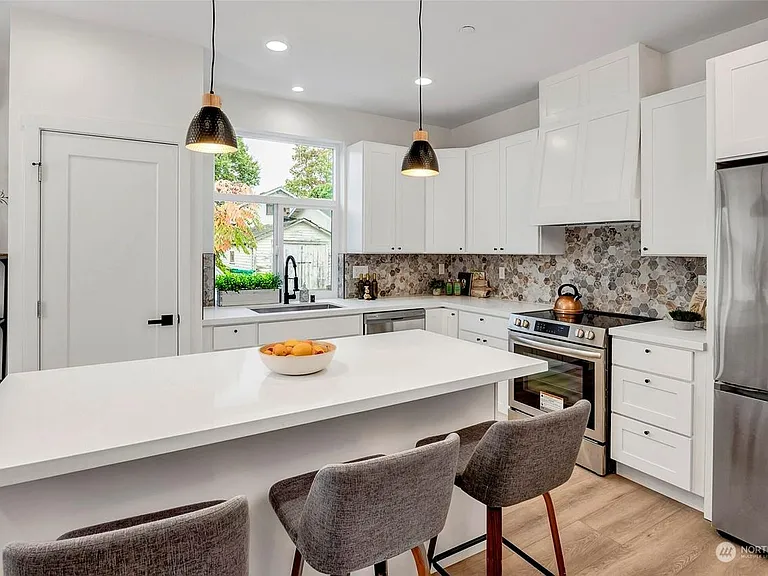 8052 Mary Ave NW #B — Photo 3