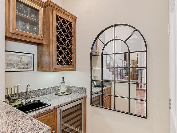 3rd image of 1400 Vino Blanc Ct
