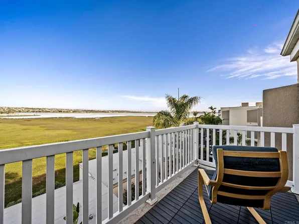 4015 Crown Point Dr Unit P2, San Diego, CA 92109