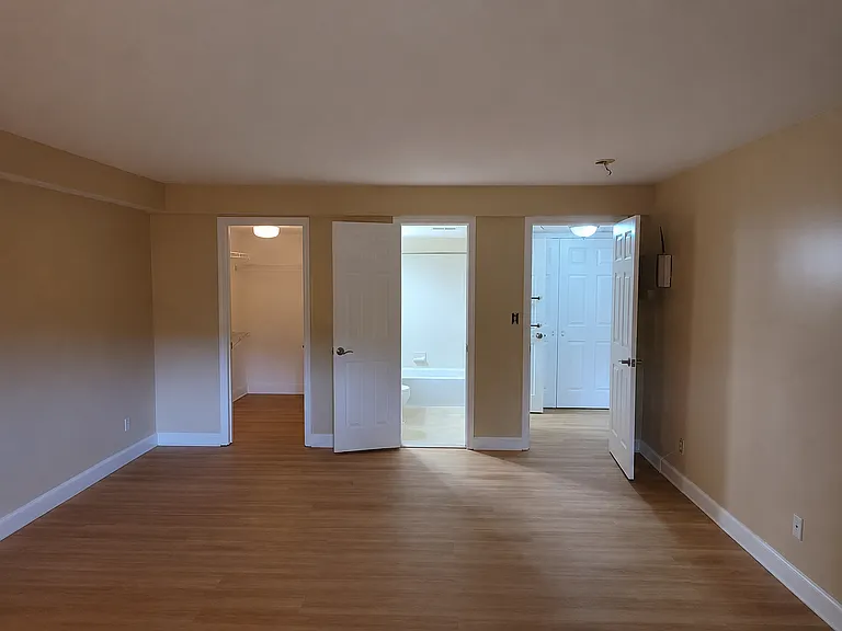 5252 Maris Ave — Photo 8