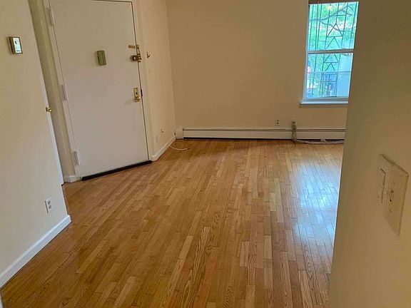 3rd image of 45 W 118th St #212B