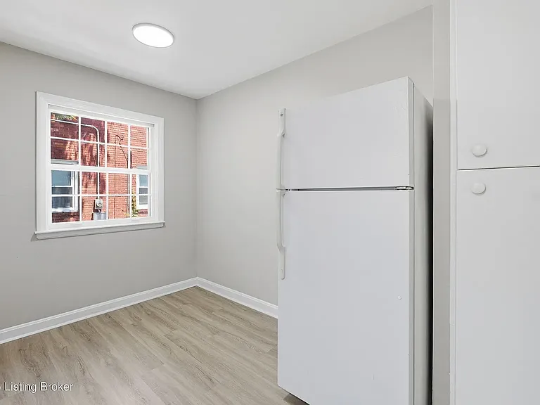 1019 W Indian Trl — Photo 12