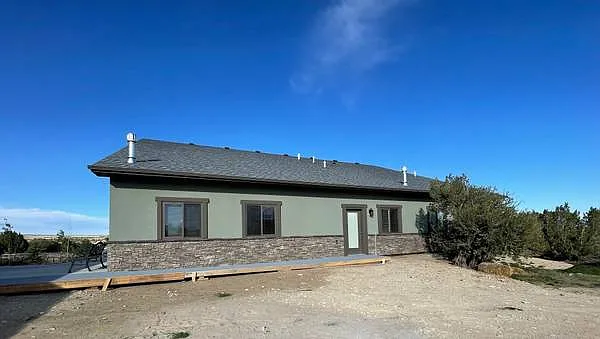 2058 W Las Flores Dr — Photo 12
