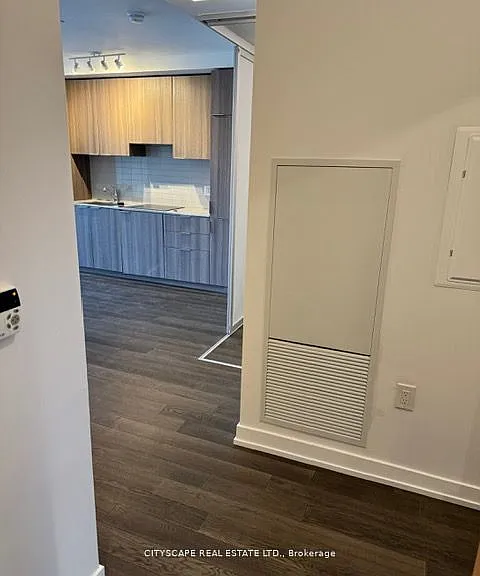 11 Wellesley St W #708 — Photo 5