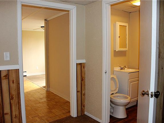 3rd image of 55 Malone Ave APT 3