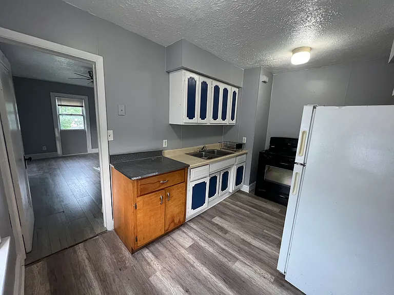 3815 W 132nd St #2 — Photo 7