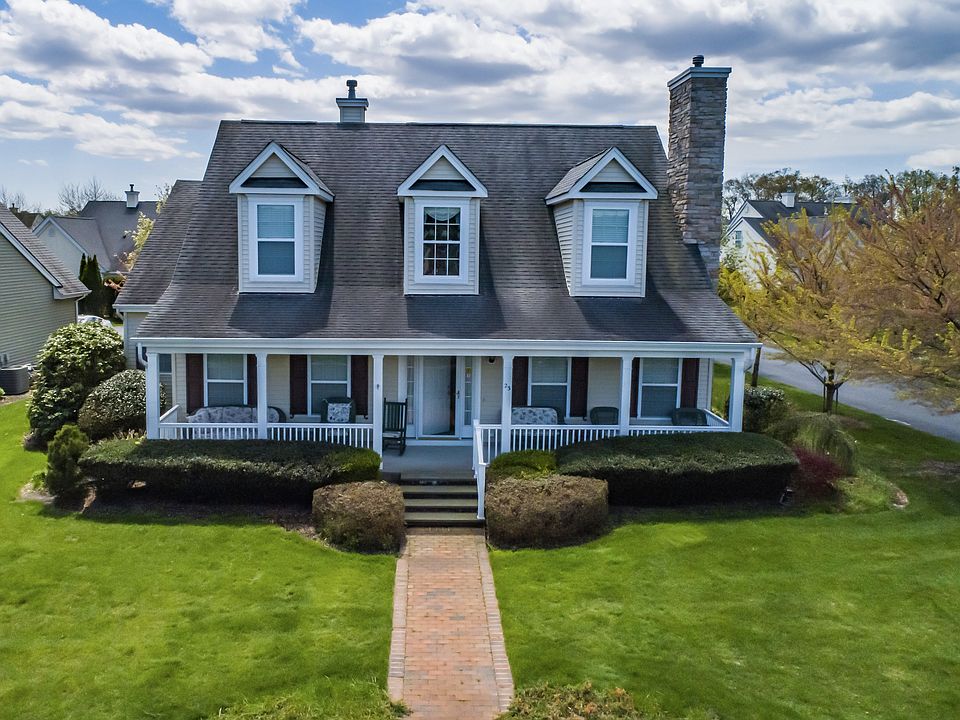 1st image of 23 Golden Spruce Dr