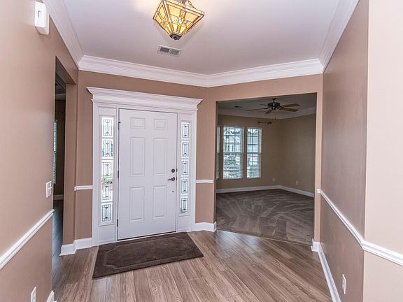 3rd image of 308 Spyglass Dr