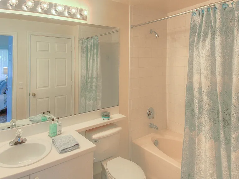 Polo Glen Apartment Homes — Photo 13