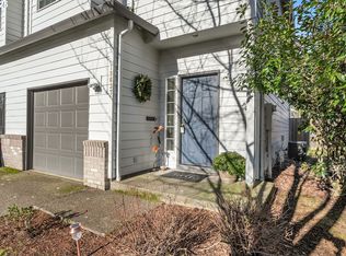 18637 SW Cascade Dr, Beaverton, OR 97003