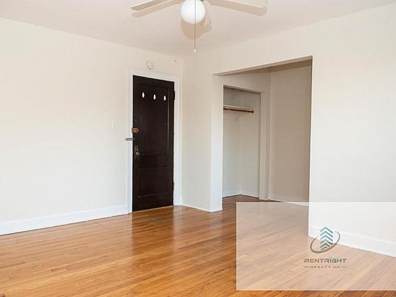 3rd image of 3345-47 N Marshfield Ave #3345-408