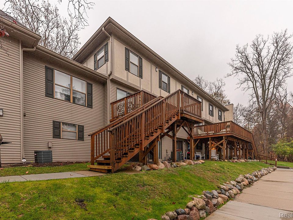 1st image of 24546 Cashmere Ct