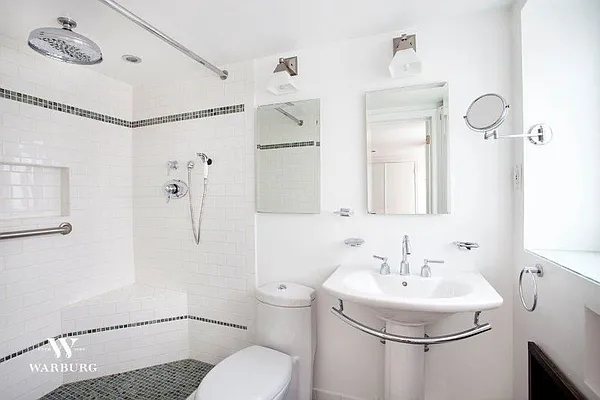 Sold by Warburg | media 23