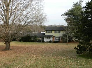 130 Twin Bay Dr, Hendersonville, TN 37075