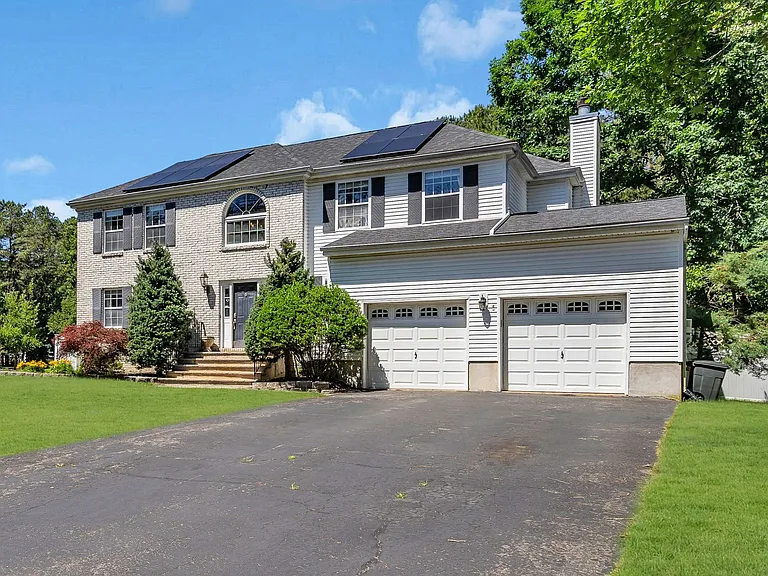 6 Marybeth Ct — Photo 2
