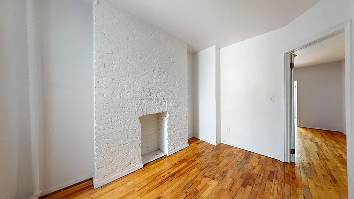 Rented by Bond New York | media 21