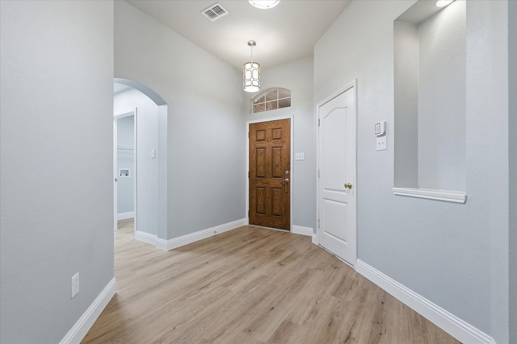 2616 Hollow Ridge Dr, Denton, TX - View 5