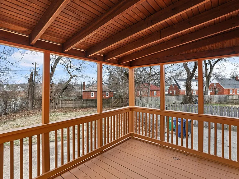 2904 Greentop Ct — Photo 7