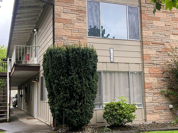 3rd image of 1623 8th Ave Unit 3