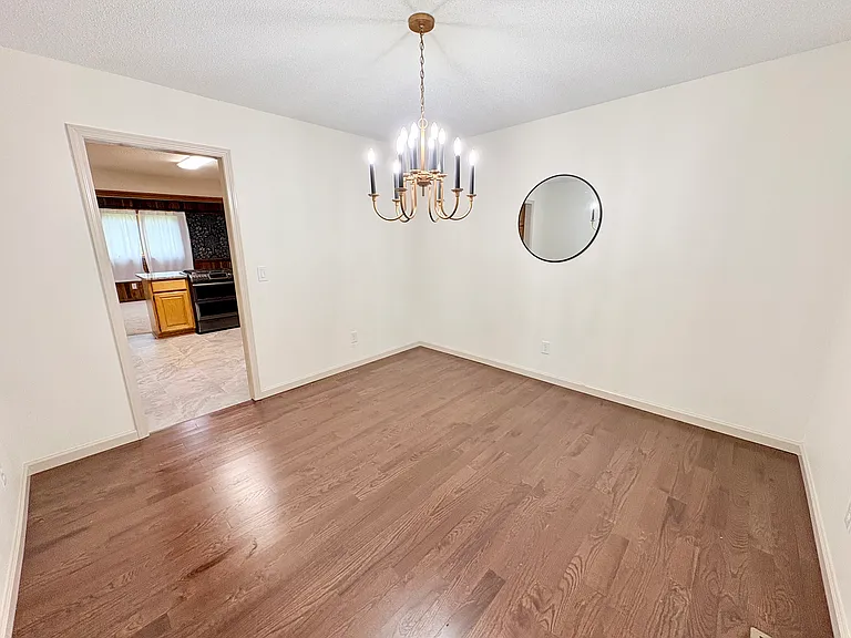 105 Shaftsbury Rd — Photo 18