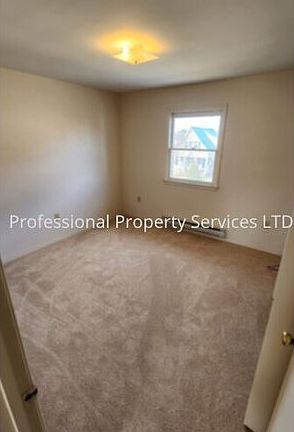 4th image of 429 E Washington St #B
