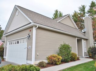 38 Old Stage Rd, Litchfield, NH 03052