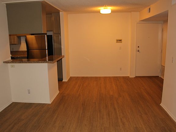 3rd image of 328 S Cloverdale Ave APT 206