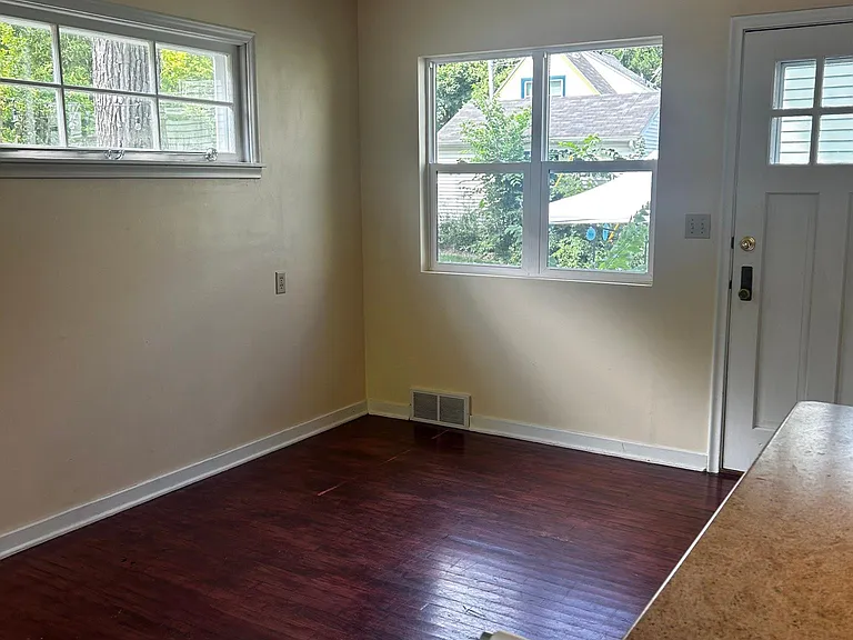 402 Ridge St — Photo 21