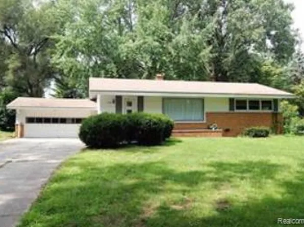 1399 Westwood Dr, Flint, MI 48532