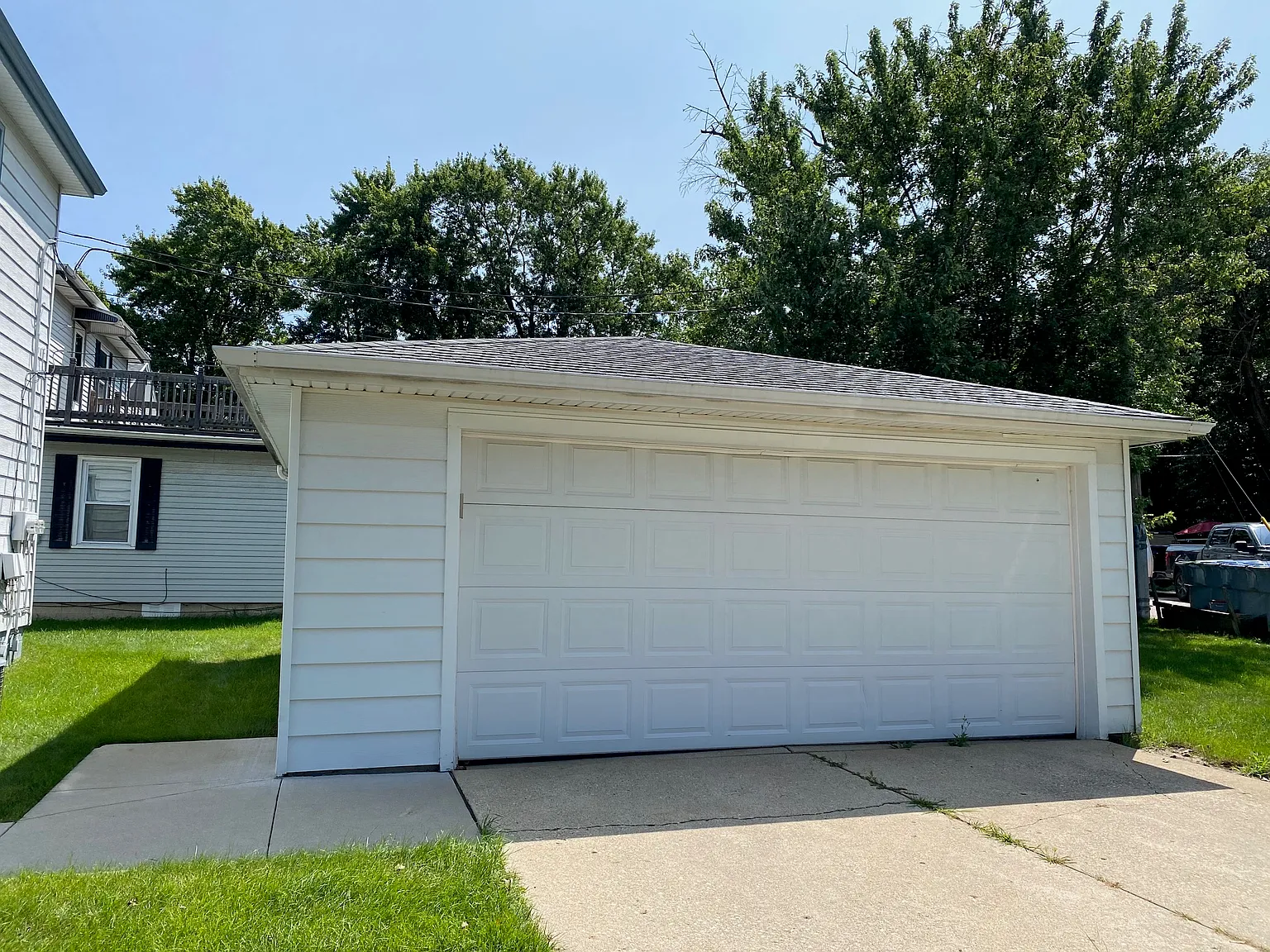 3 bed, 864 sqft, $1,650 — Photo 3