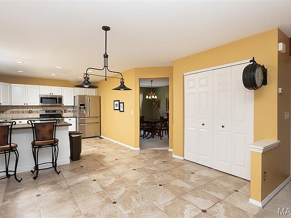 4th image of 1504 Englebrook Dr