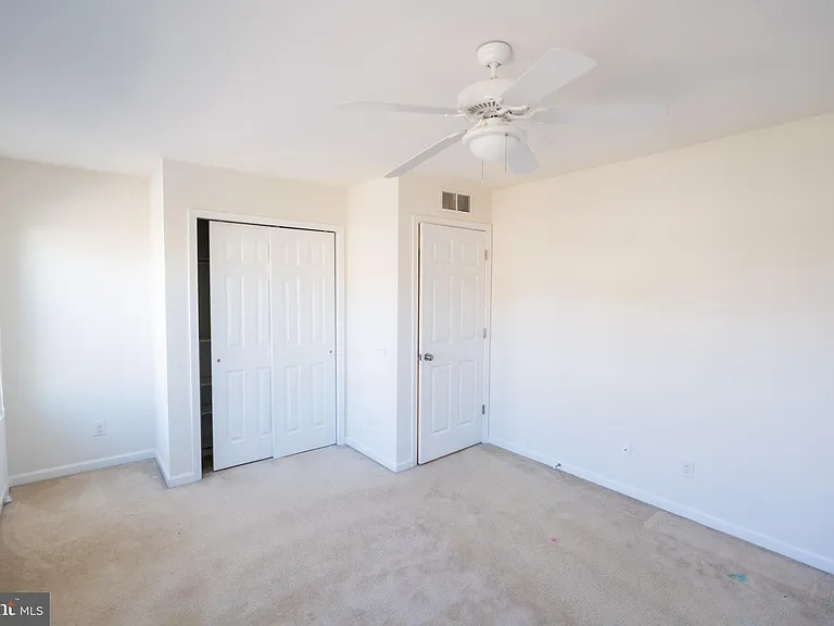 610 Kent Ct — Photo 26