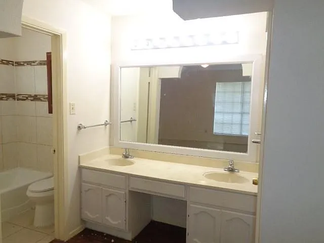 19806 Rustlewood Dr — Photo 18